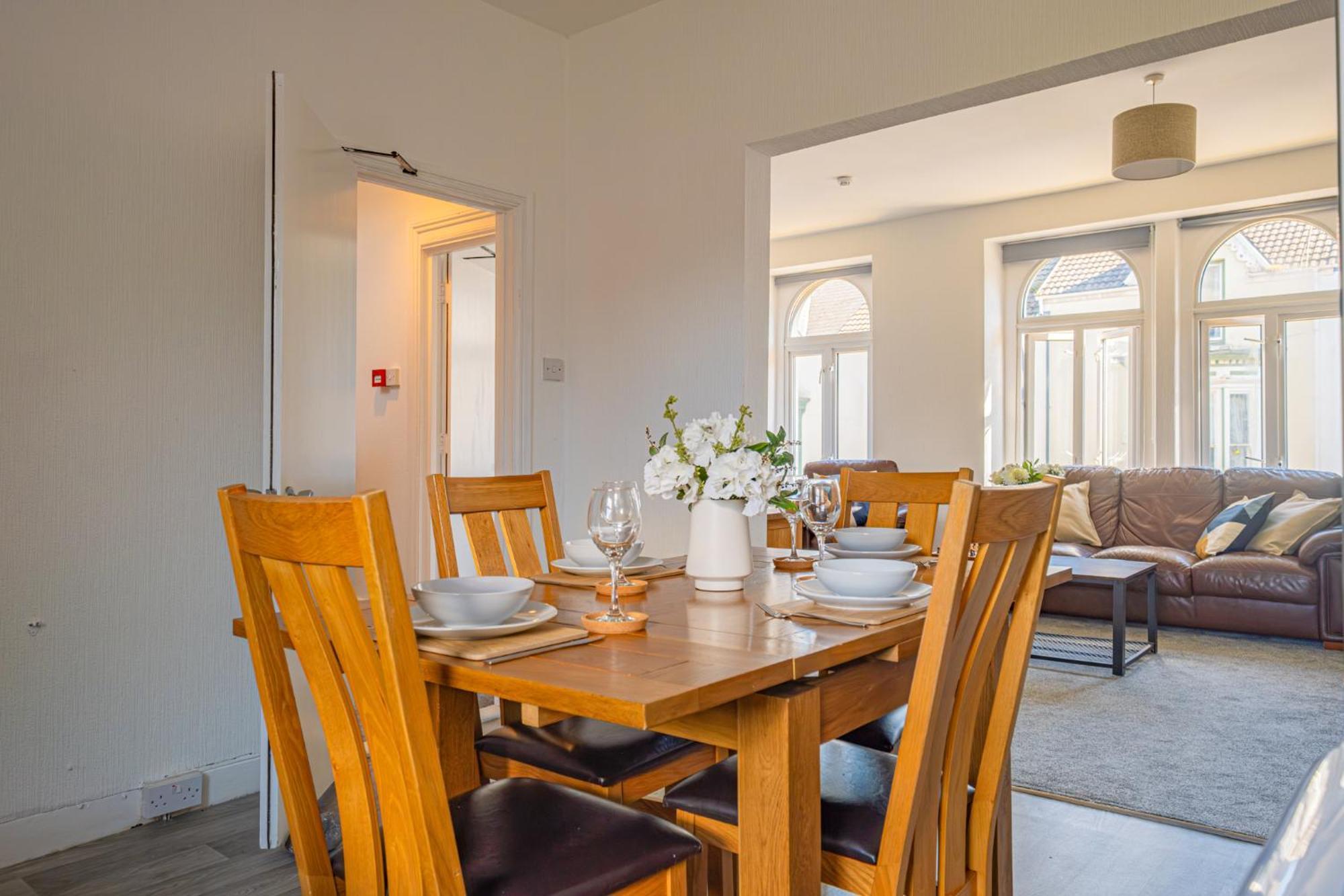 Castleview Coastal Comfort With 2 Parking Spaces Oystermouth Dış mekan fotoğraf