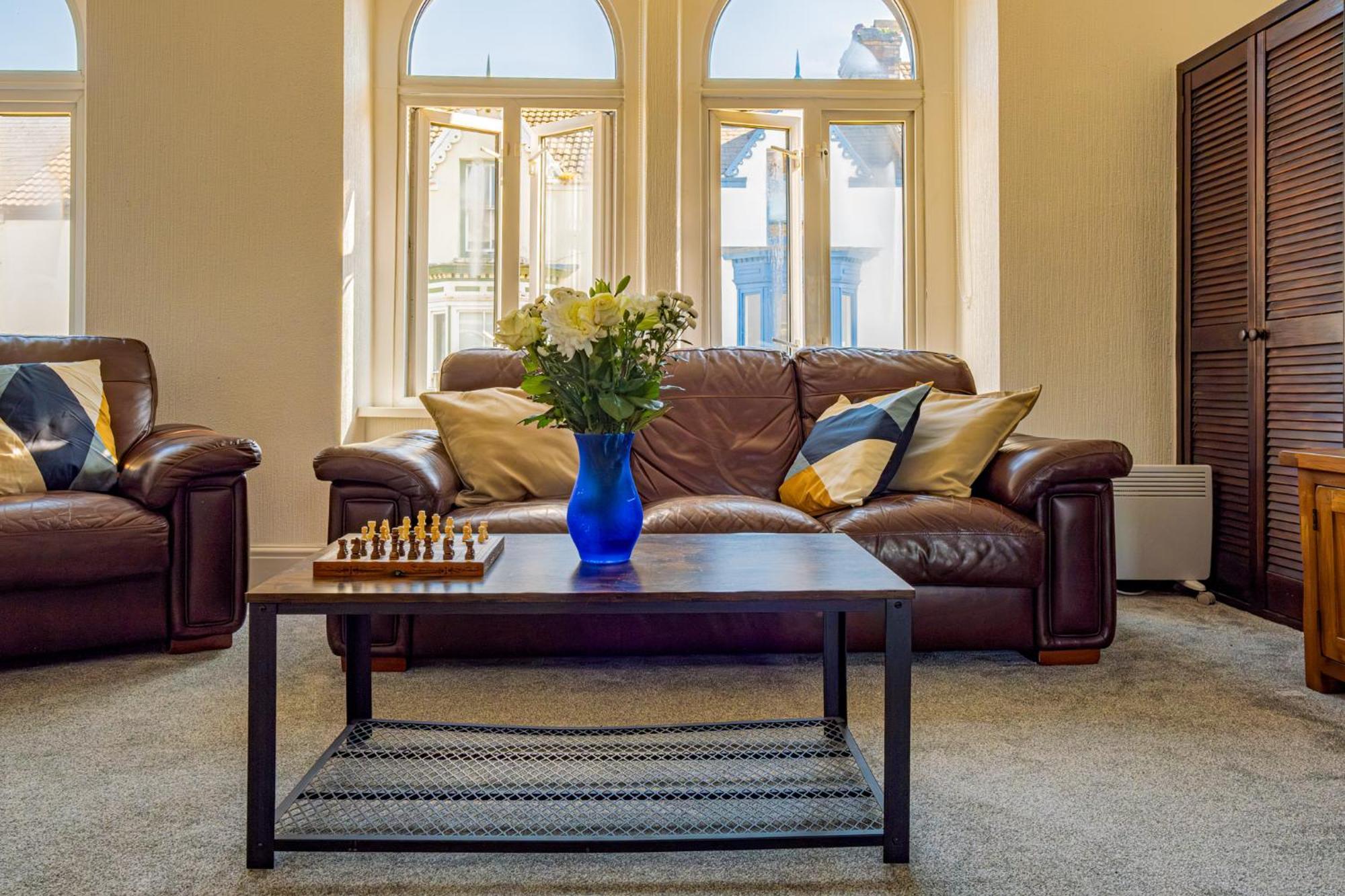 Castleview Coastal Comfort With 2 Parking Spaces Oystermouth Dış mekan fotoğraf